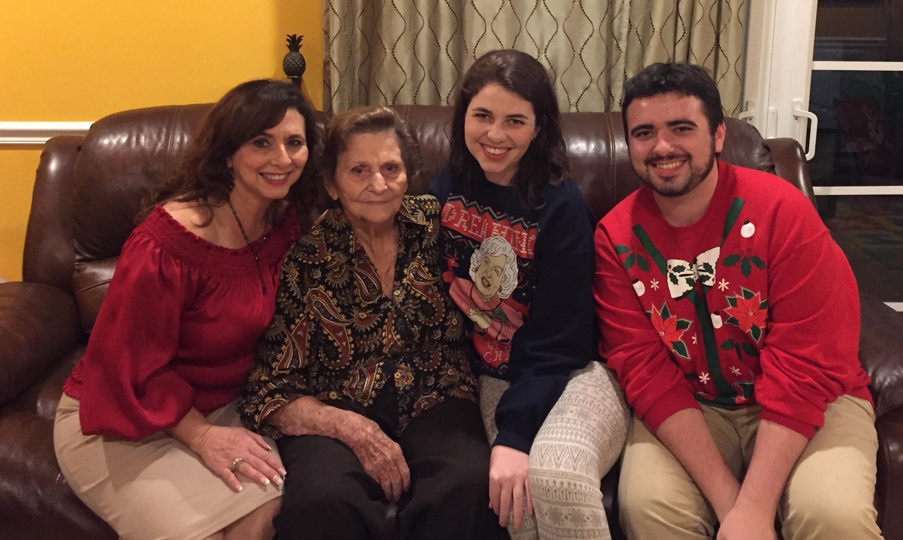 Avis de décès de Gloria Julia Hernandez