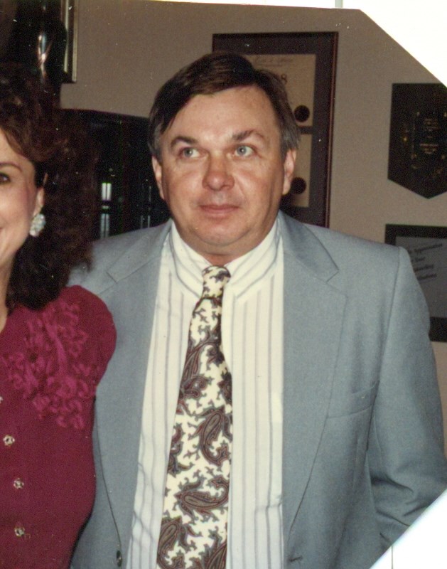 Obituary of Harry Douglas Hahn