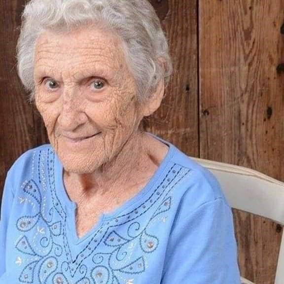 Avis de décès de Cora Lee Sanders