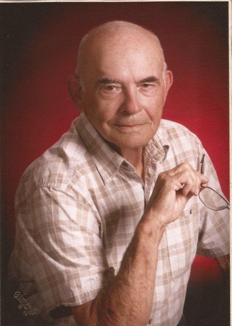 Obituary of Flay "Mike" Miller Roberts