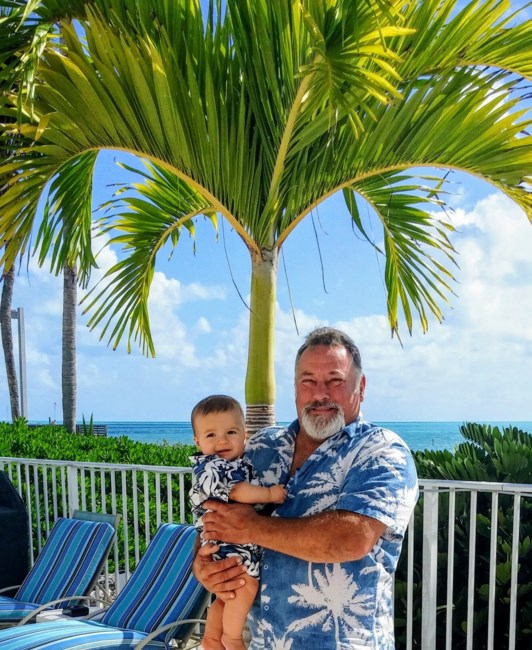 Obituario de Earl W Nicholson Jr.