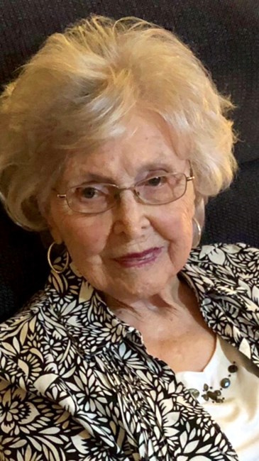 Obituary of Susie Hollowell