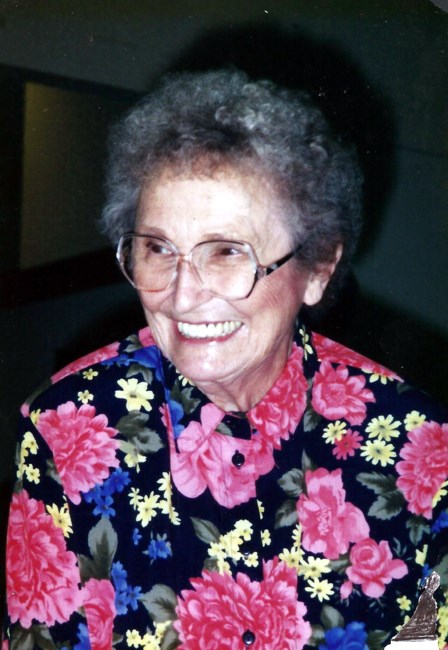 Obituario de Mary Joan Howland