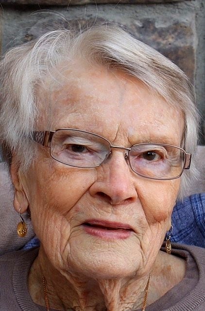 Obituary of Elaine Jean Kerr