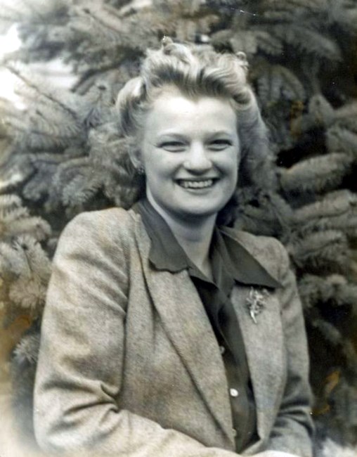 Obituary of Elaine C. Edwards