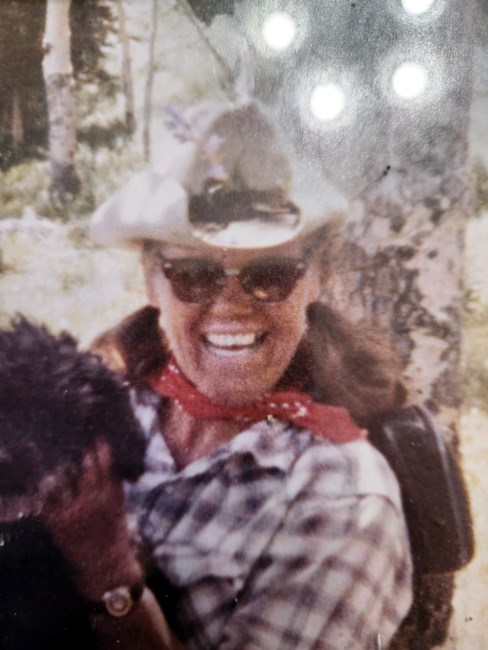 Avis de décès de Rosalee Eleanor Hiner