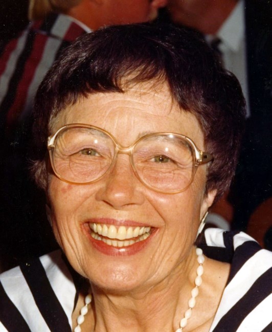 Obituary of Dorothy (Dot) Elizabeth Bray Thomas