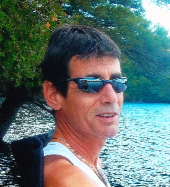 Obituario de Robert "Bruce" Thompson