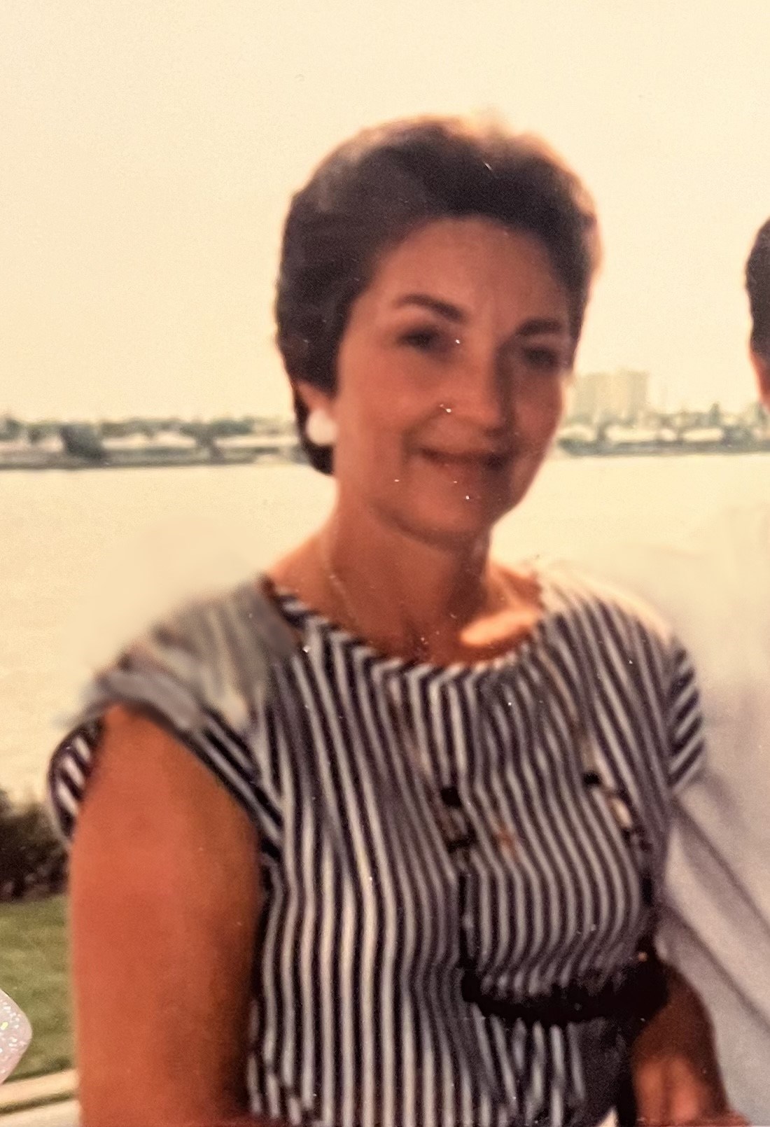 Avis de décès de Joan L. Dougherty