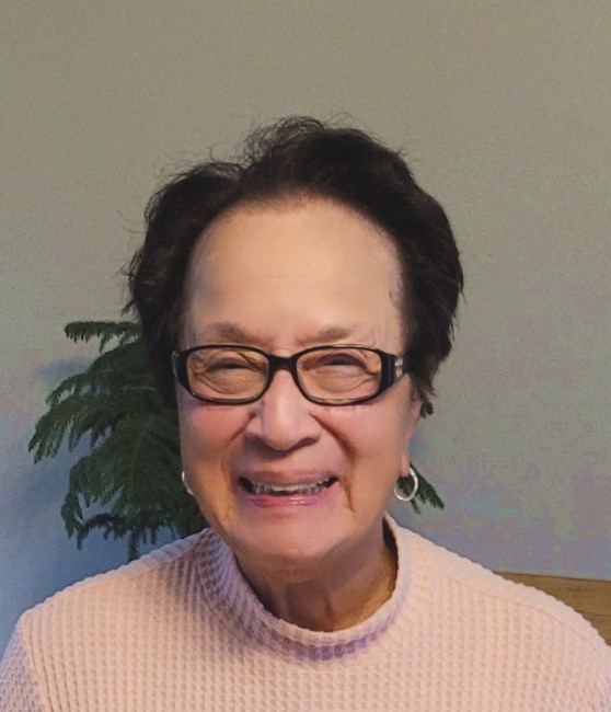 Obituary of Lucretia Yvonne Howitt