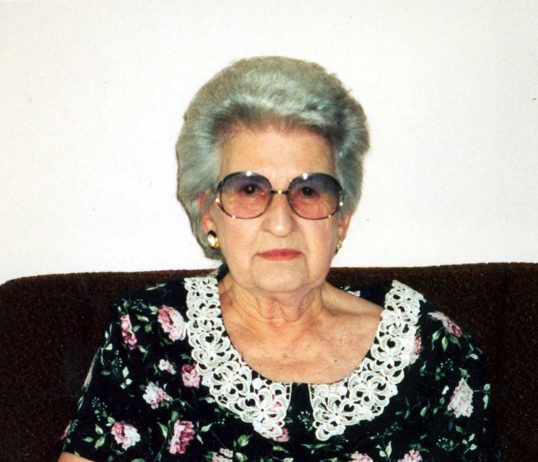 Obituary of Dolores Johanna Elizabeth Chase