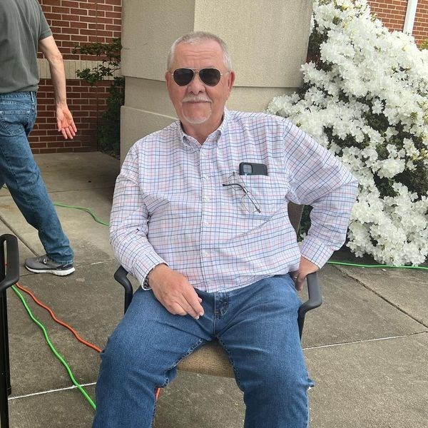 Obituario de Charles Richard Yarbro II