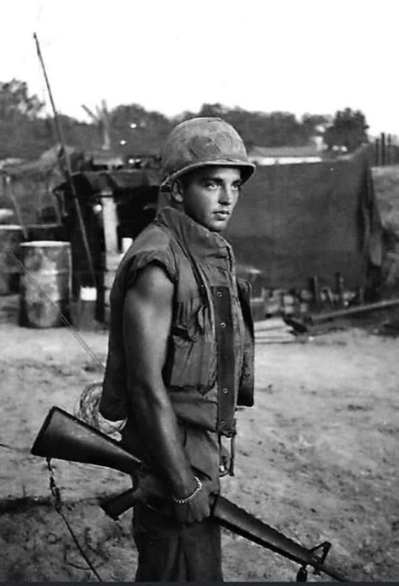 Obituary of Rodney Deeds McIntosh