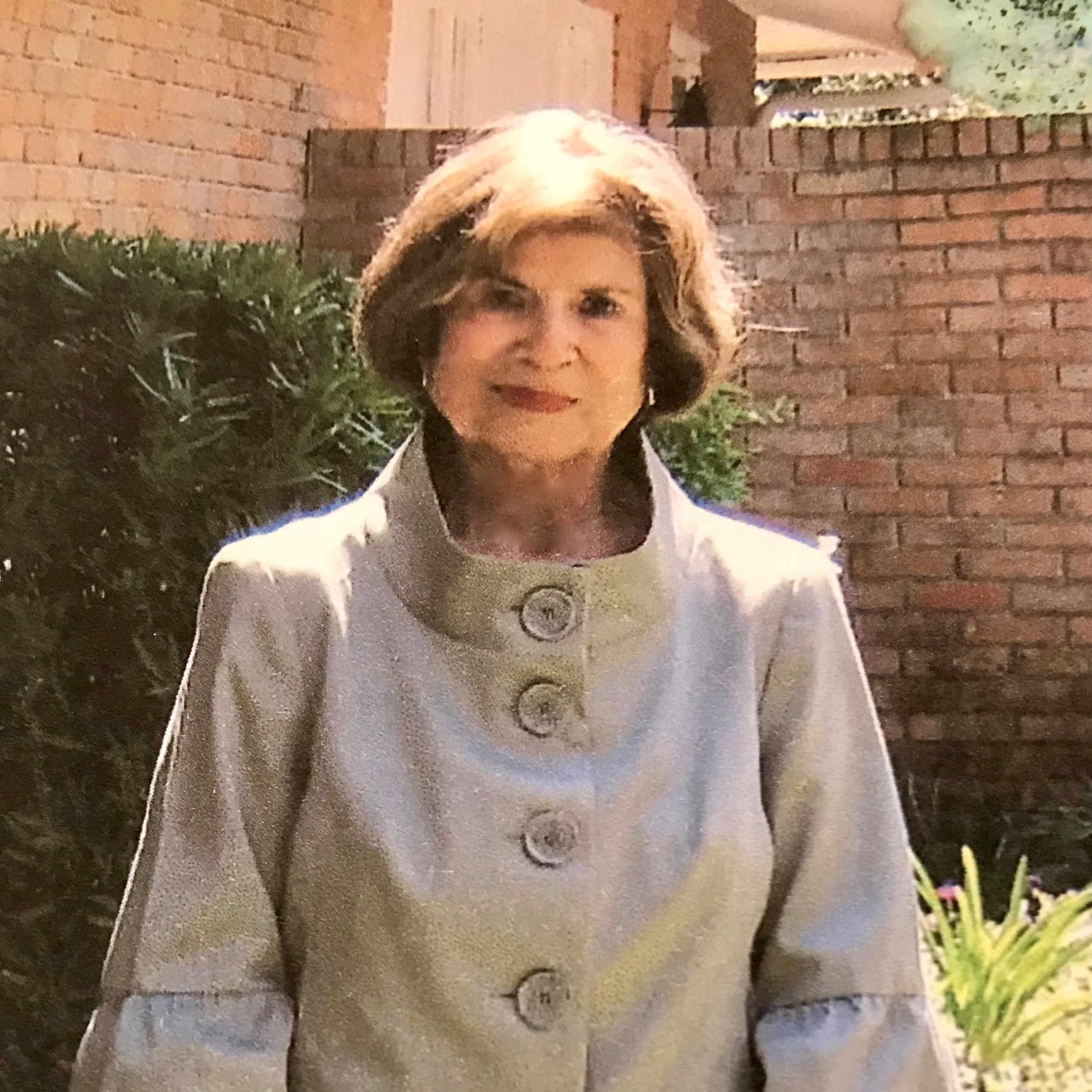 Obituary of Vernet Romero Laperouse