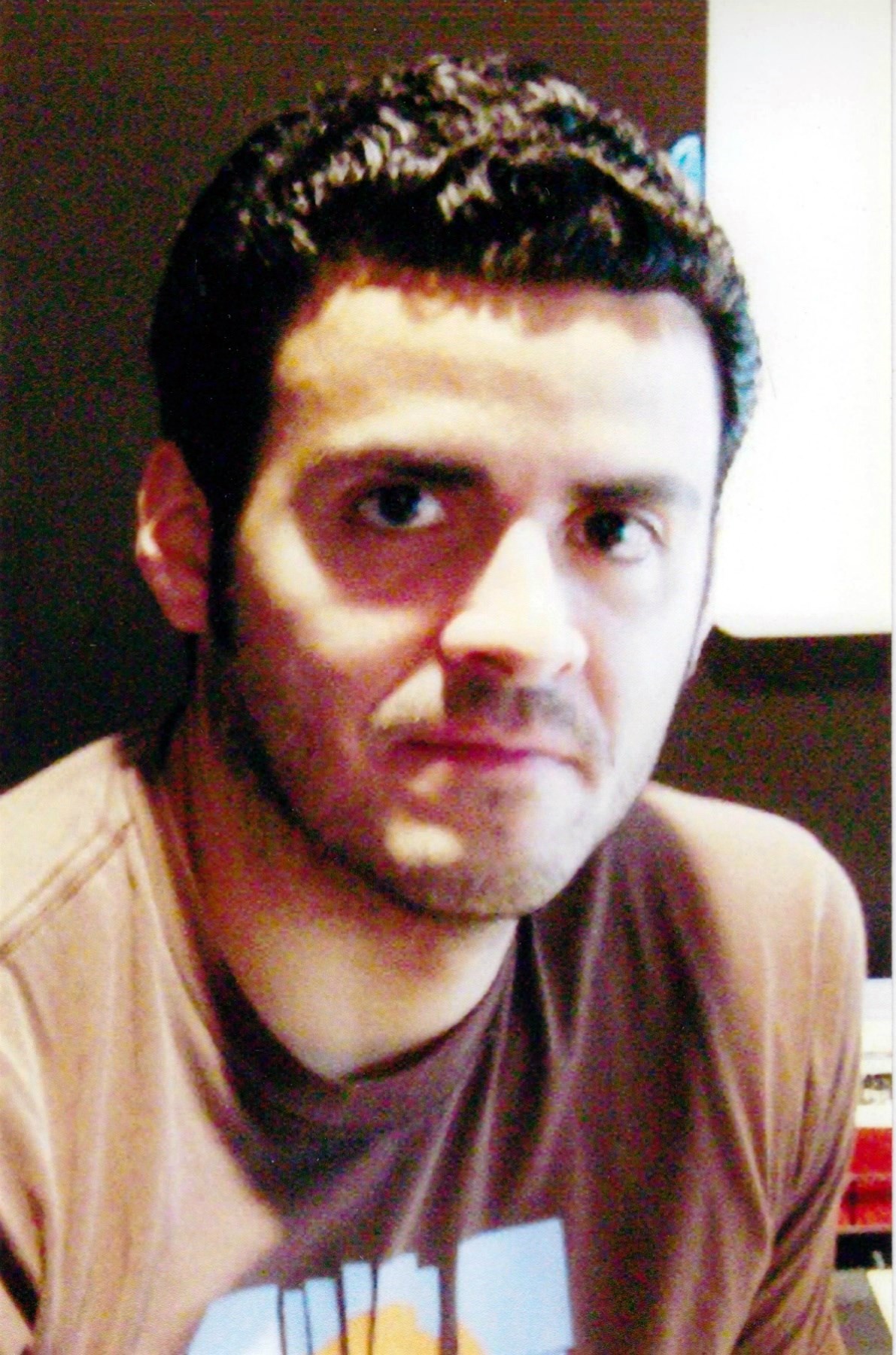 Avis de décès de Carlos E. Mena