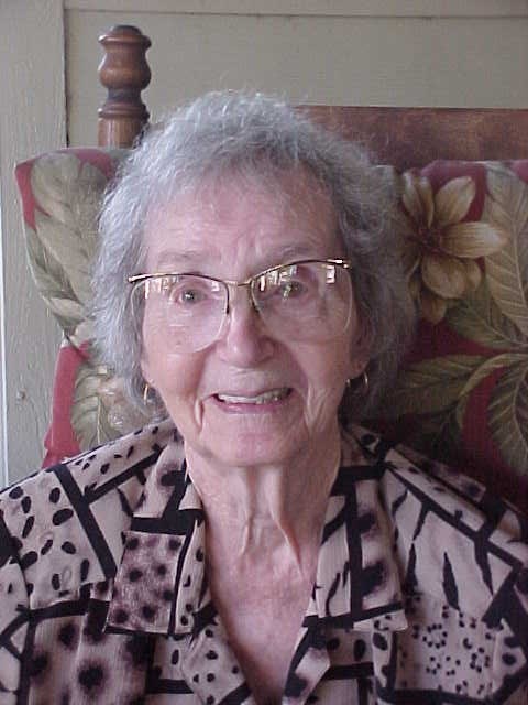 Obituary of Lillian Pauline Moore Strahlendorff