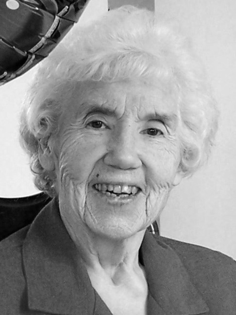 Obituary of Vera Joyce Hill