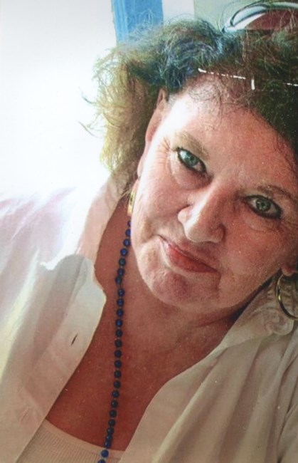Obituary of Marie Louise Oliveira
