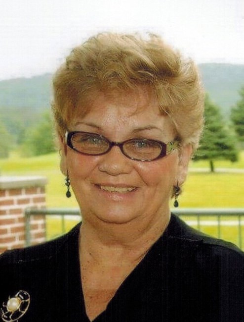 Obituary of Carolyn Elizabeth Lewis