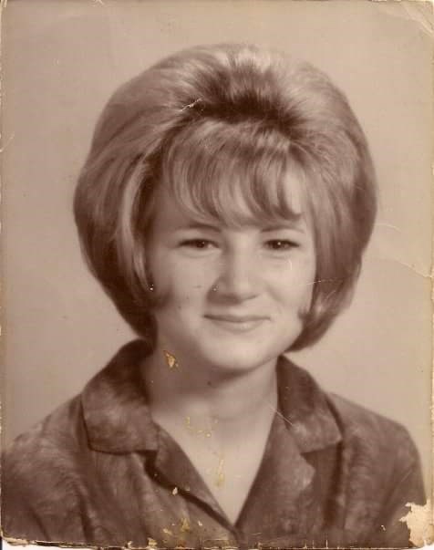 Obituary of Lois Marie Ravia Bertrand