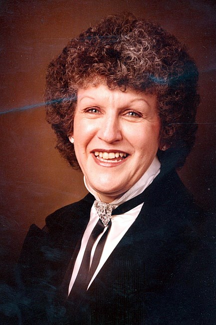 Obituary of Marilyn Helen Loomis