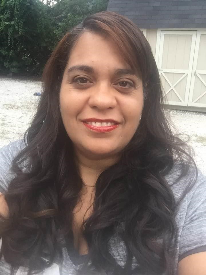 Obituary of Yvette "Evie" Reyes