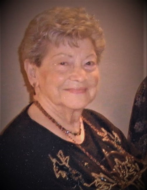 Obituario de Mrs. Adeline Minore
