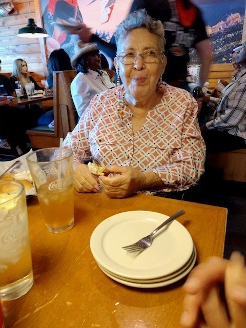 Obituario de Maria Reyes Loya