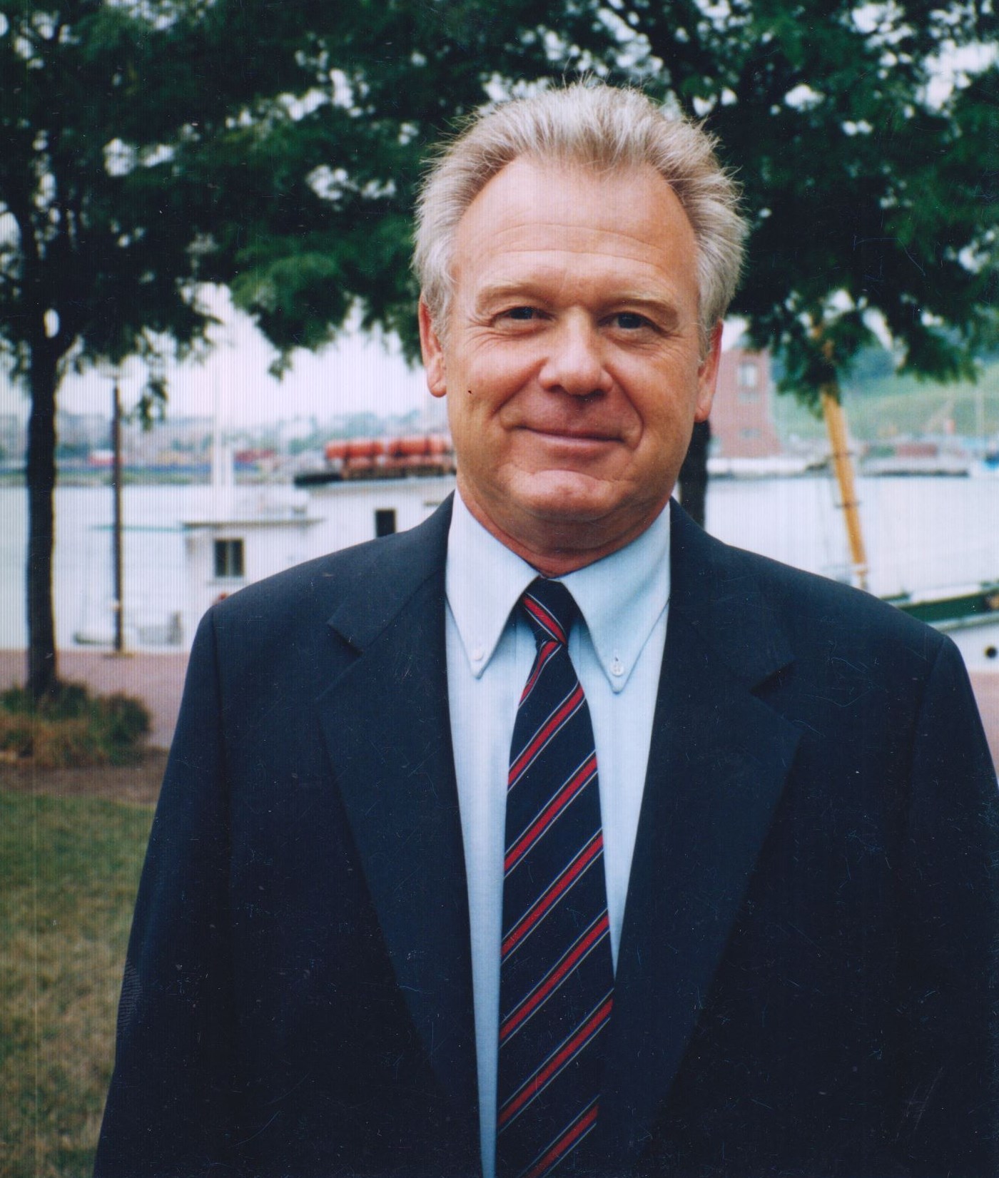 Obituary of Kenton Howell Hendricks