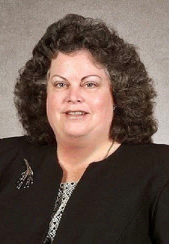 Obituary of Carolyn Louise (Sandy Beach) De La Garza