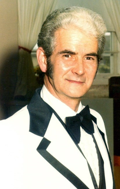 Obituary of Stuart Edward Lake