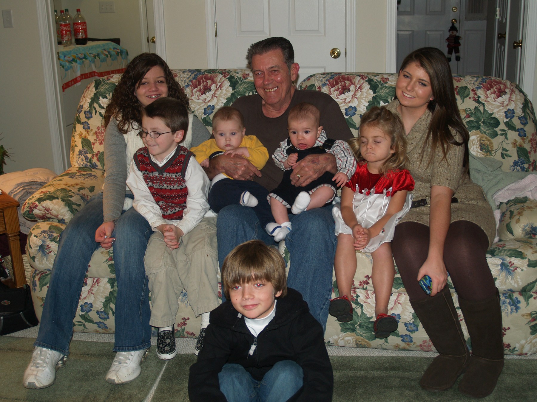 Thanks for all the help, answering my questions. Shew, I made it. Outside  wedding reception/party, with 89° temps. , I think it was a success. ,  Gobs, Strawberry, Blueberry, raspberry, and Blackberry ..., image size:1800x1350