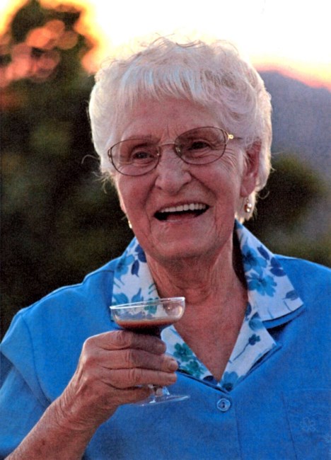 Obituary of Adriana Rosalia Casillas