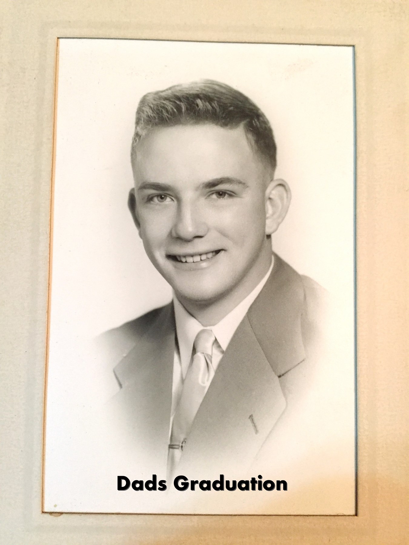 Obituario de Robert "Bob" Larson