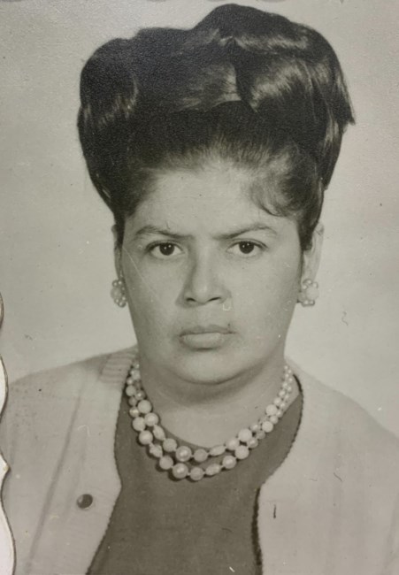 Obituary of Maria Amalia  Valencia