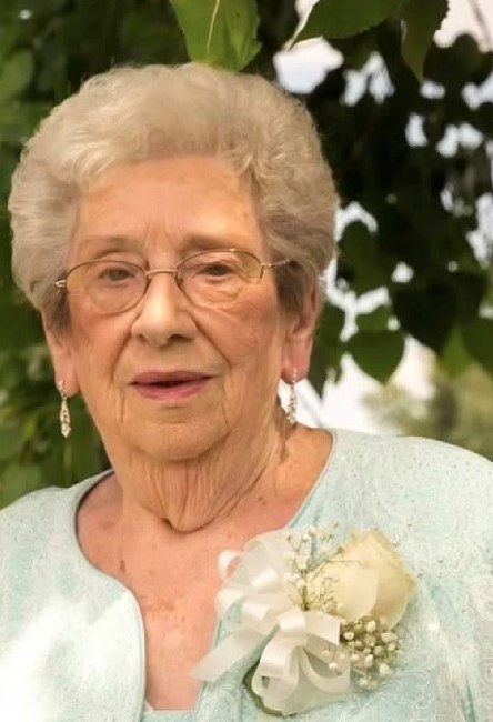 Obituary of Evelyn Hill