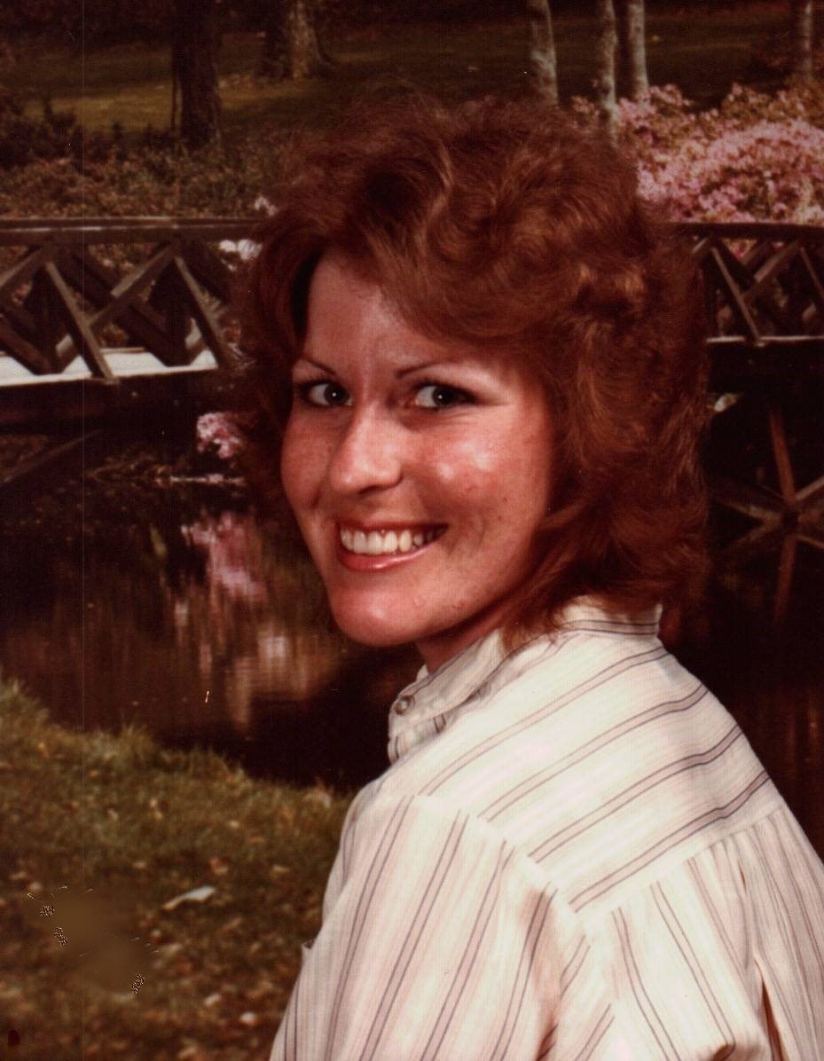 Obituario de Marie Ann Hall