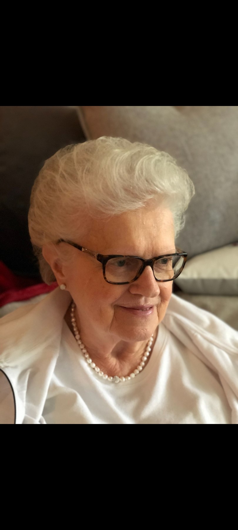 Obituary of Martha Hand Bobola