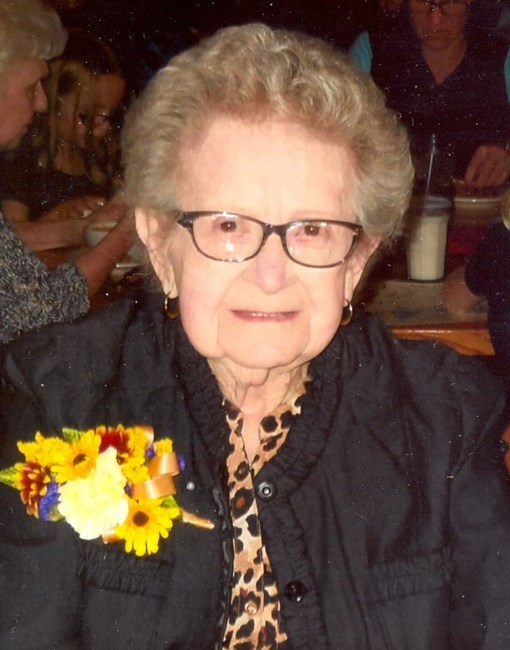 Obituary of Dorothy M. Lawrence