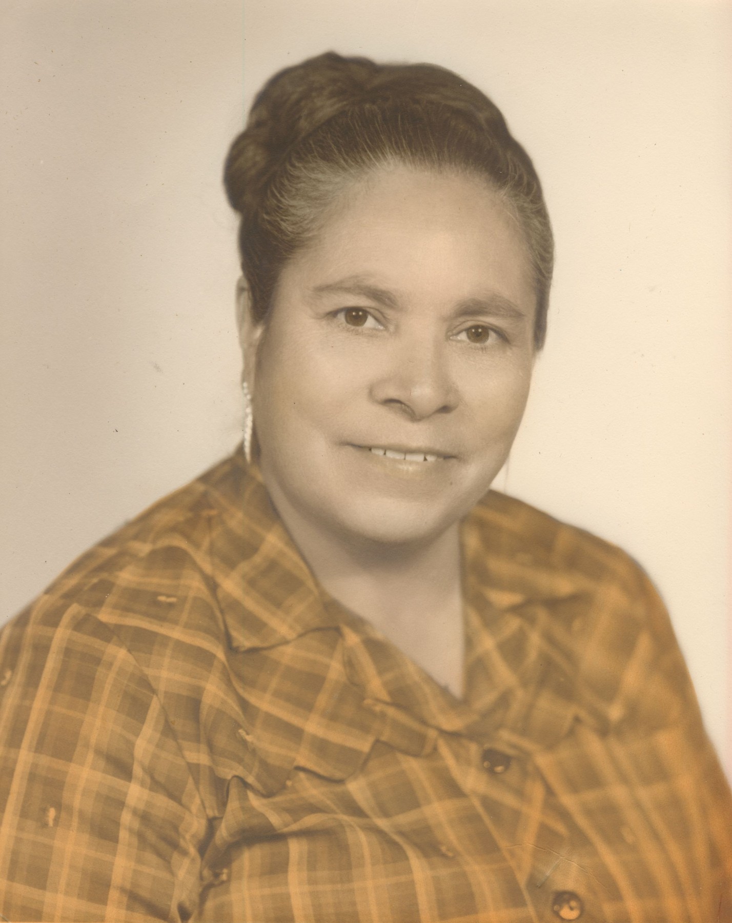 Obituary of Maria Dolores Perez