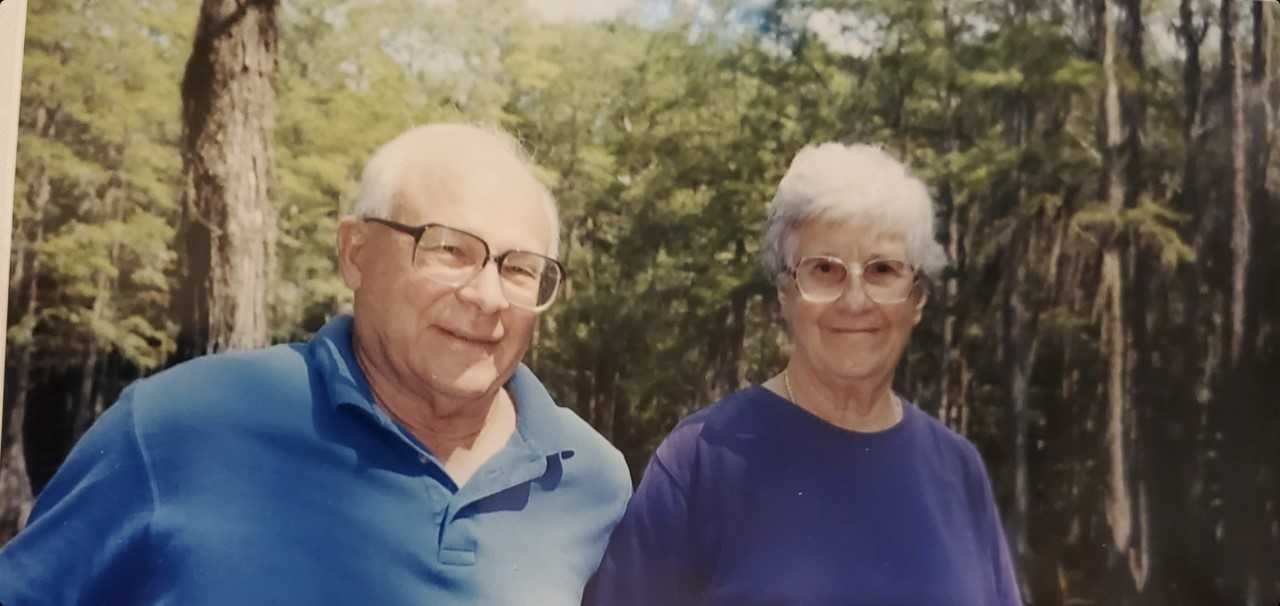 Obituary of Robert & Ellen Foss