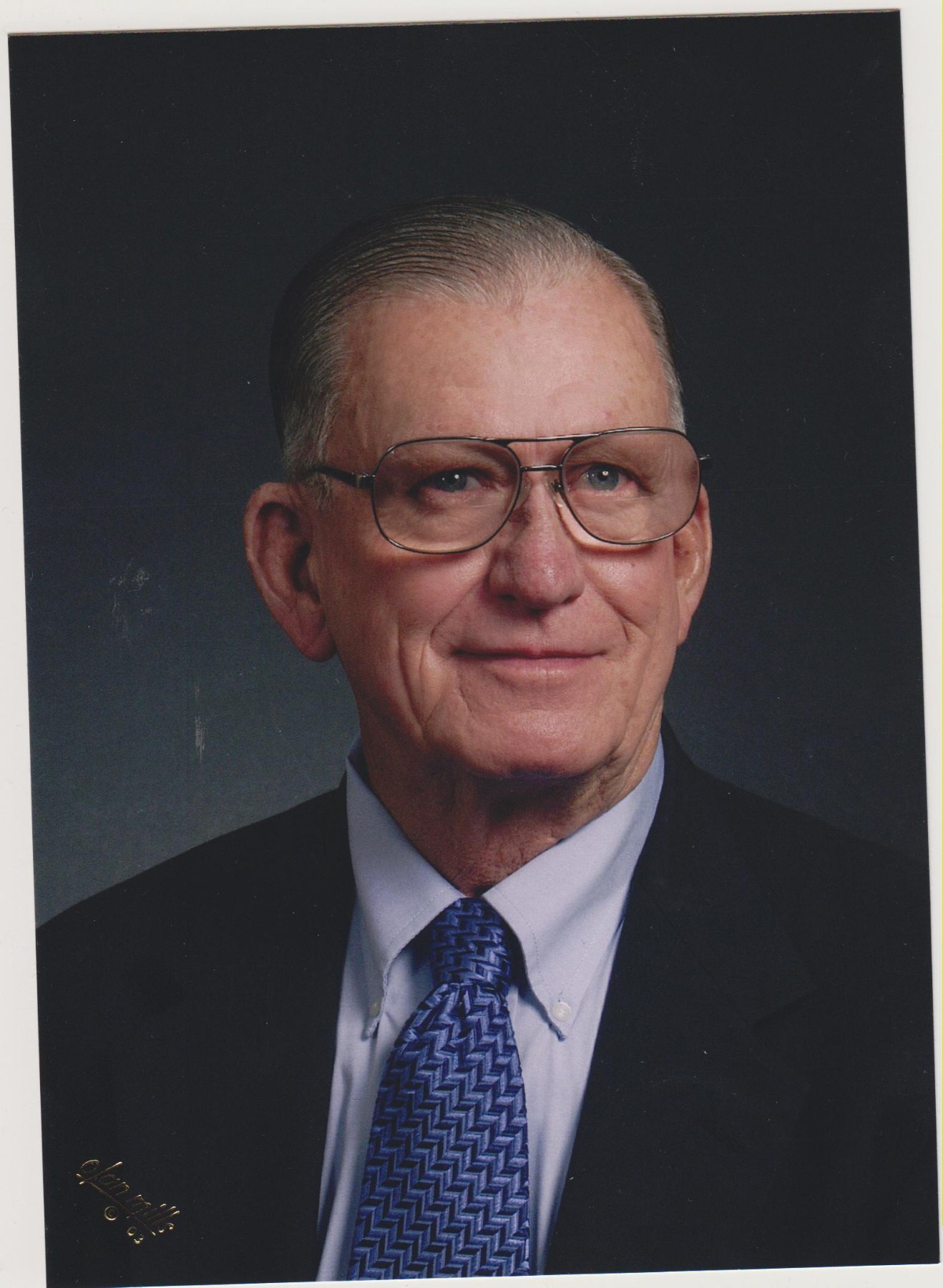 Obituary of Robert H. Akins