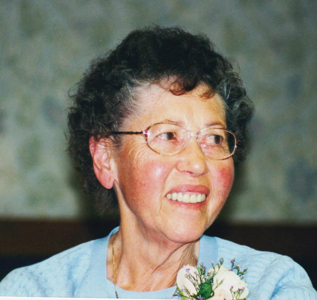 Obituary of Helen Lillian Silva