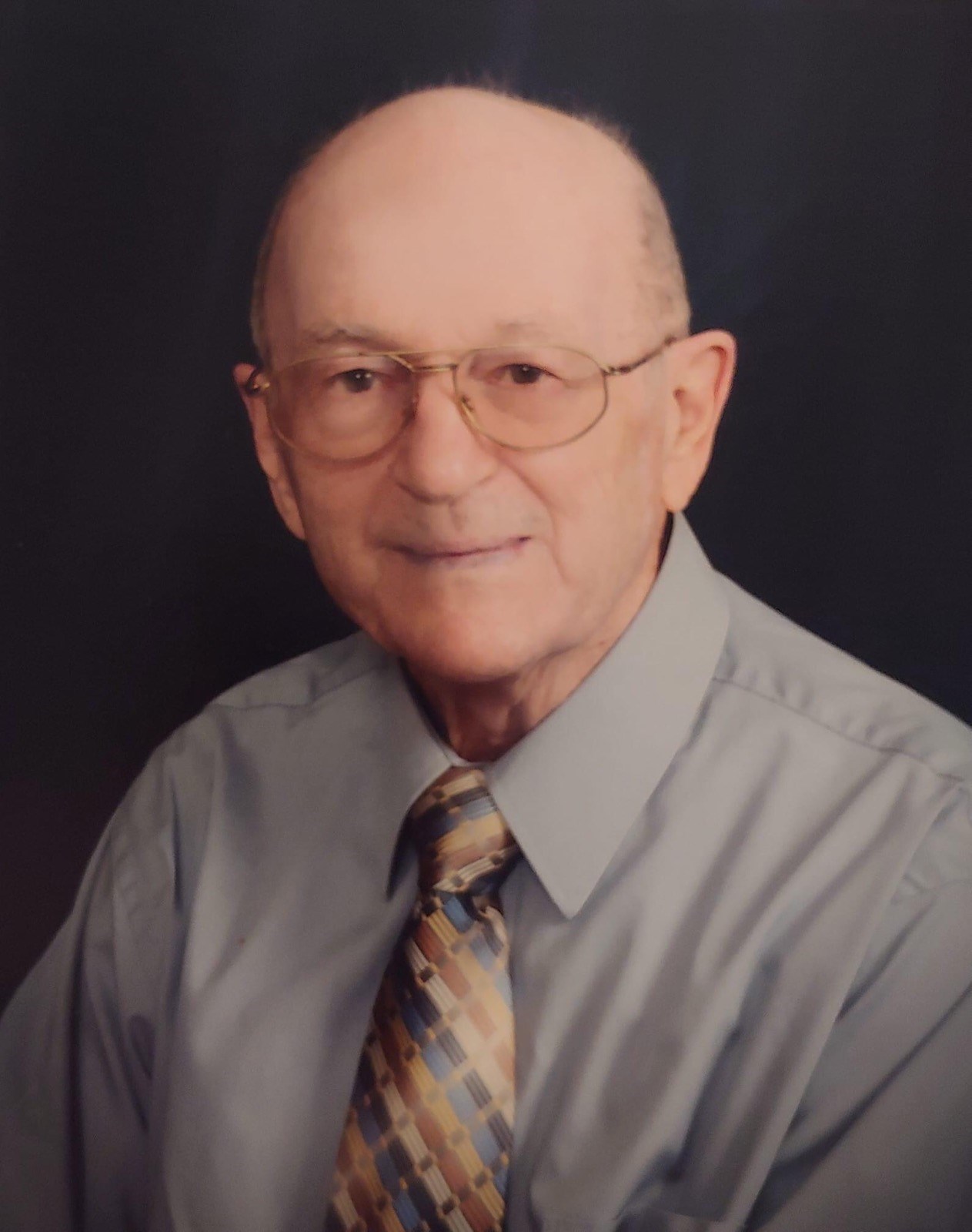 Obituary of Donald Tucker Dozier