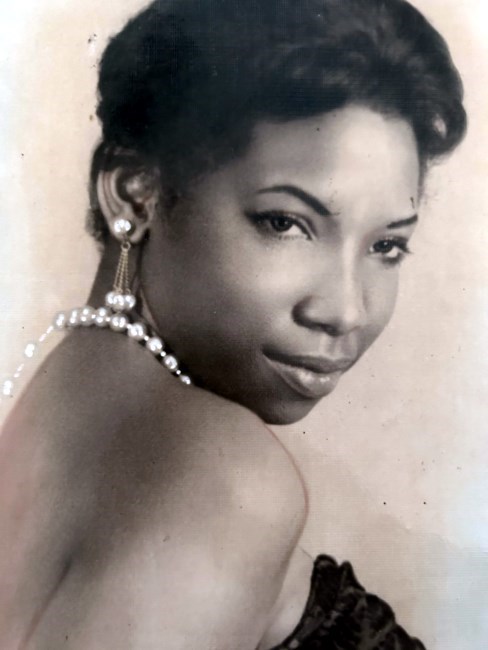 Obituario de Lydia Esther Cruz Villanueva