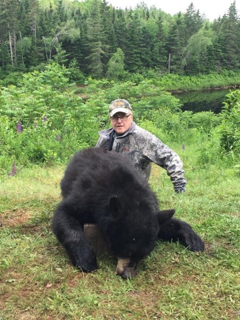 Obituario de Robert E. Fiss Jr.