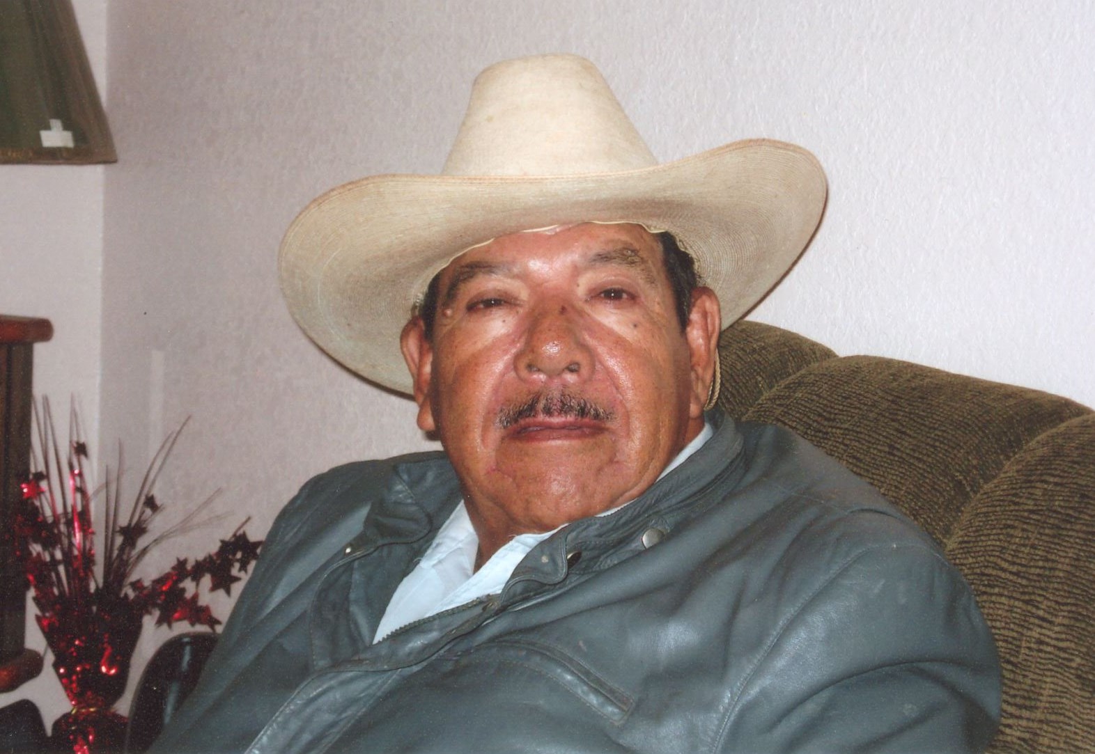 Obituary of Juan Perez Flores