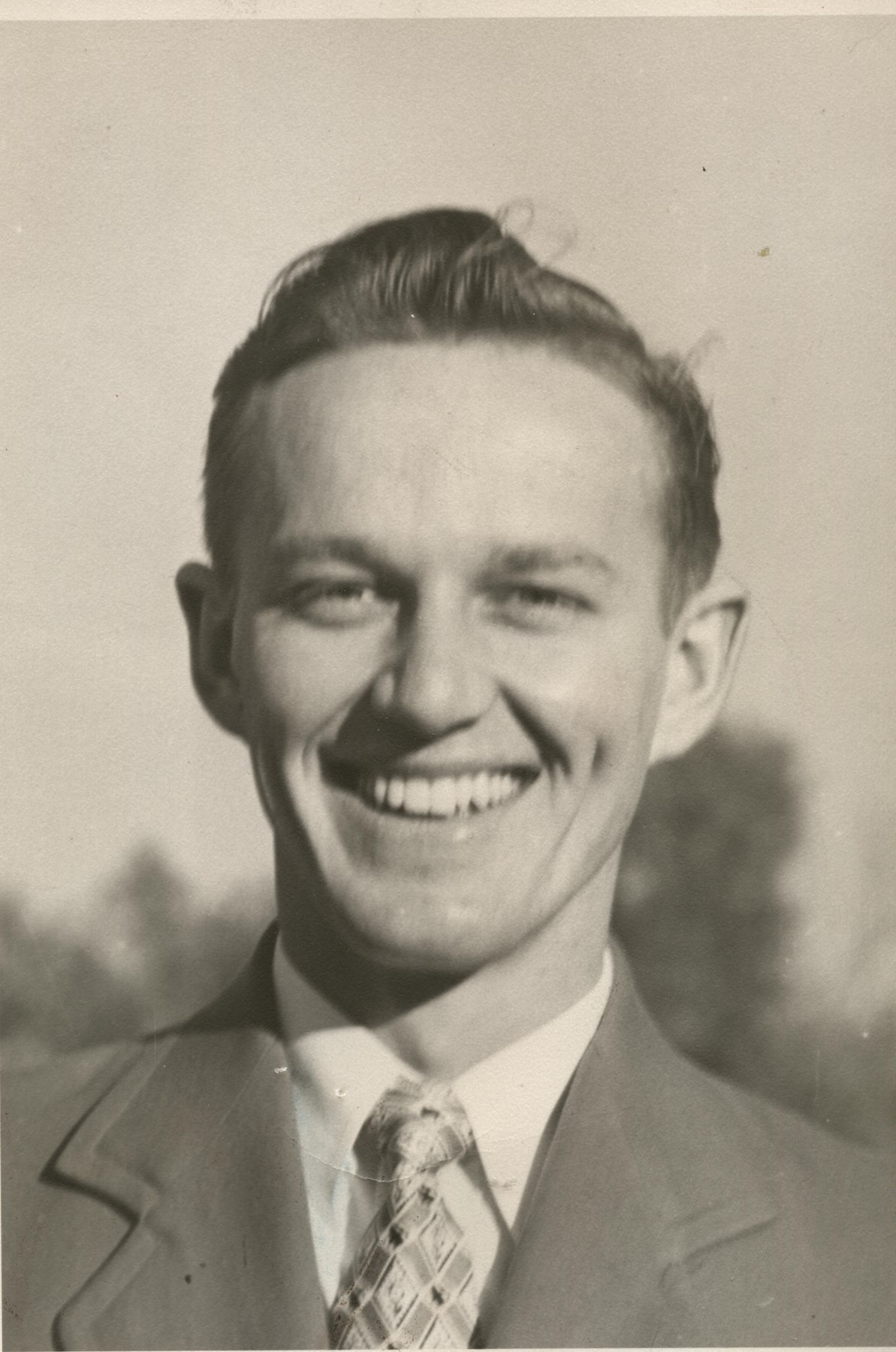 Obituary of Francis J. "Fritz" Bayruns