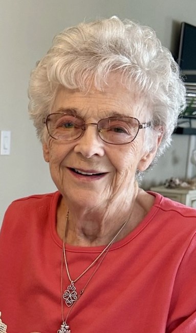 Obituary of Helen M Lilly