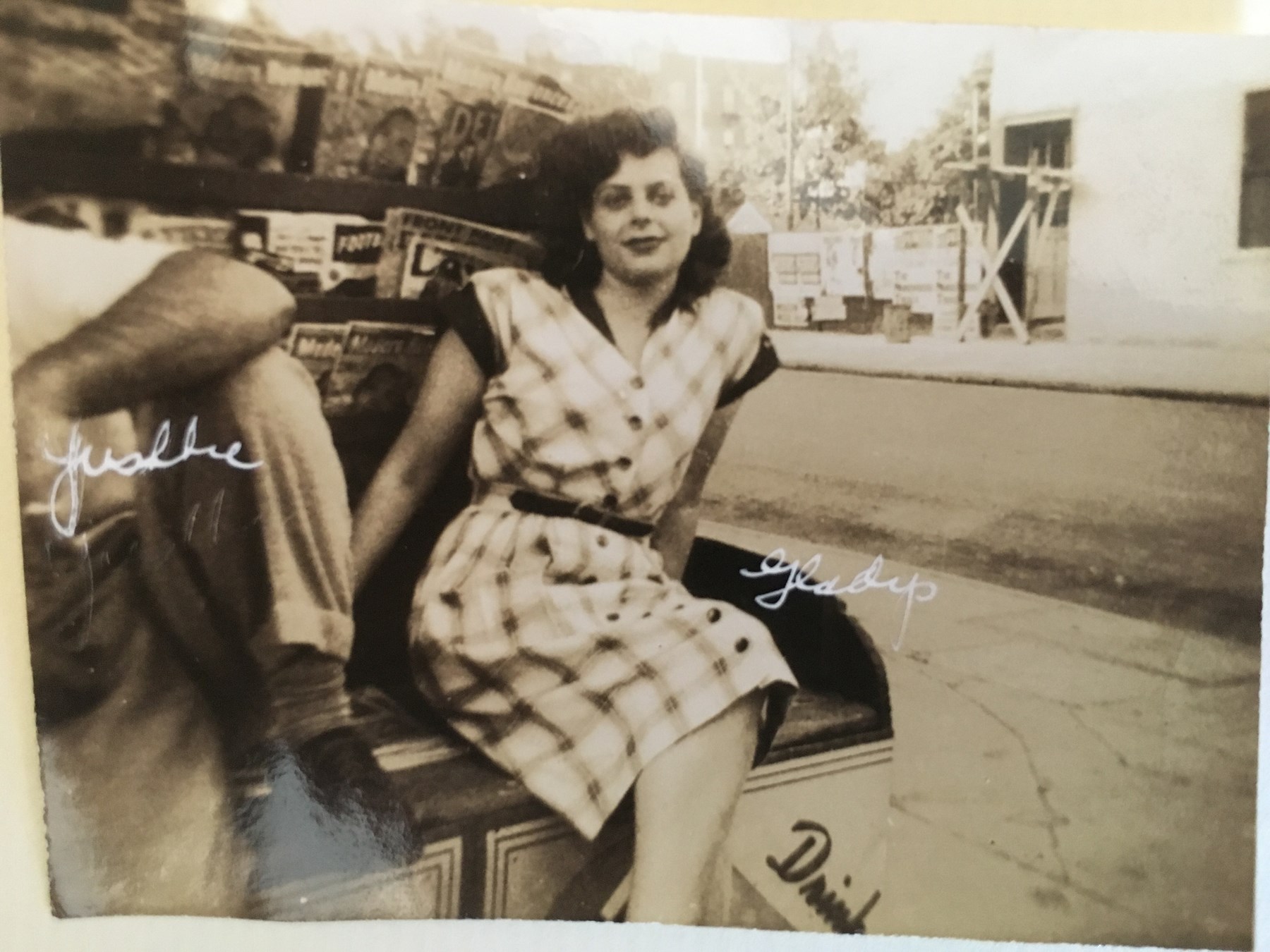 Obituary of Gladys Roth Freedman